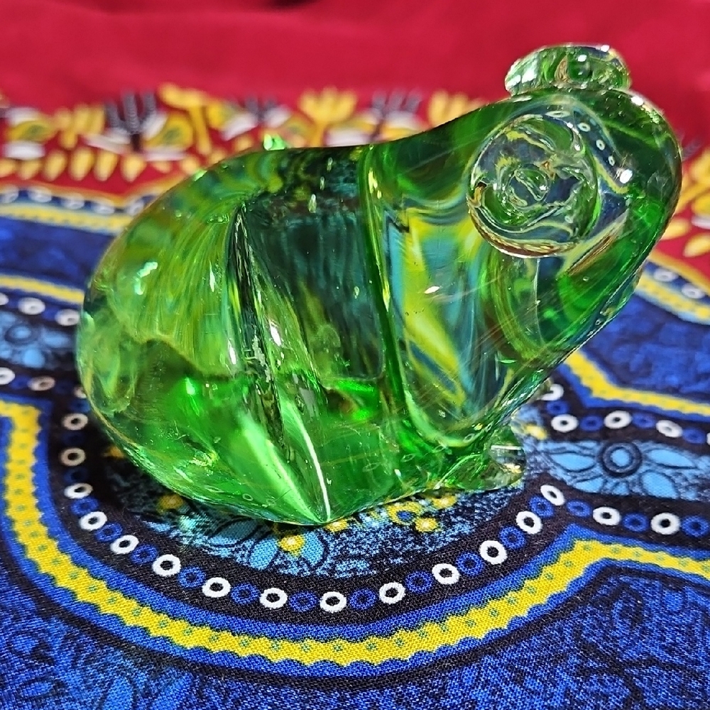 VTG Handblown Sculpted Art Glass Green Paperweight Figural Frog Figurine MCM